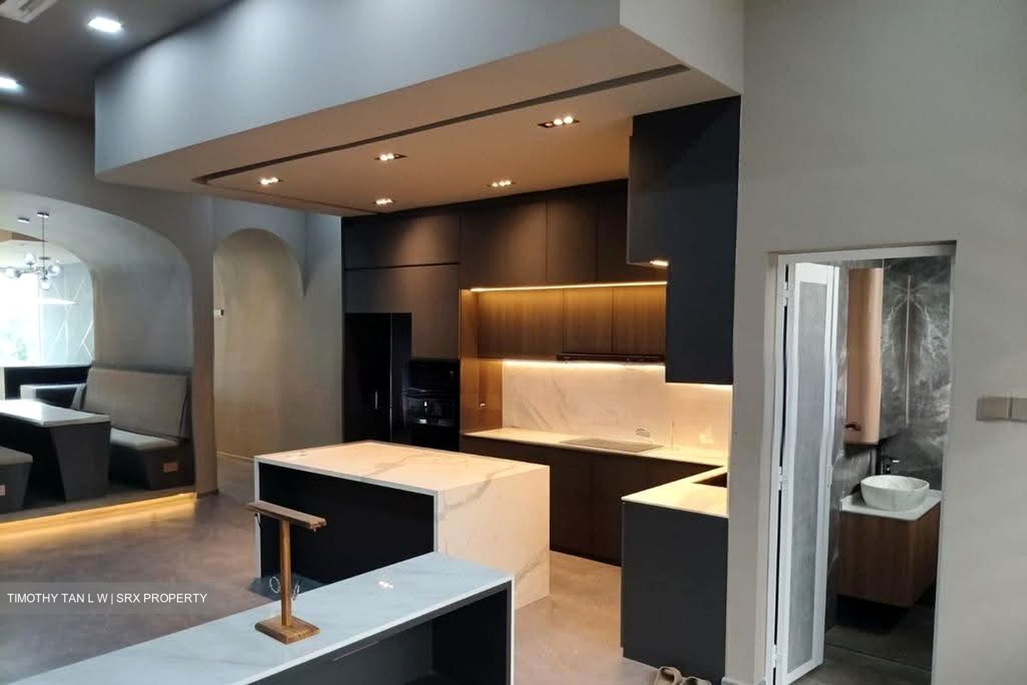 Tannery Lane (D13), Office #633268551